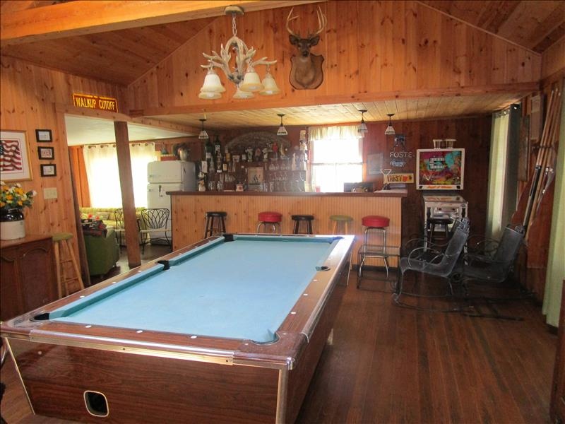 160-The MacKay Pool Table | Eagles Mere Cottages